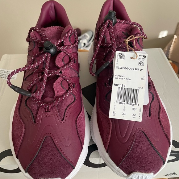 Adidas Womens Ozweego Plus W Victory Crimson Running Shoes H01184 Size 8.5 - Picture 7 of 7